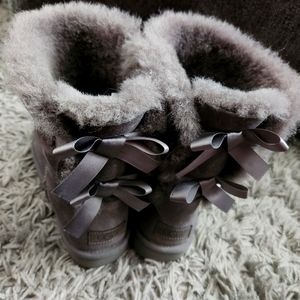Ugg Bailey Bow II